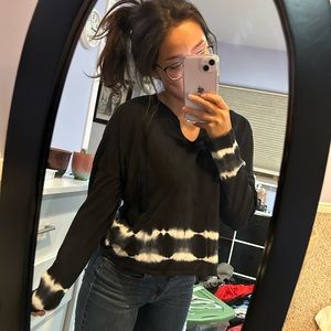 Wild Fable - Long Sleeve - Medium - Notched Neck